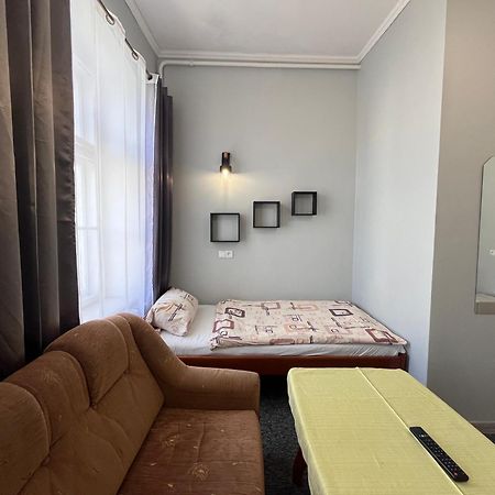 Hotel Polonia Намыслув Экстерьер фото