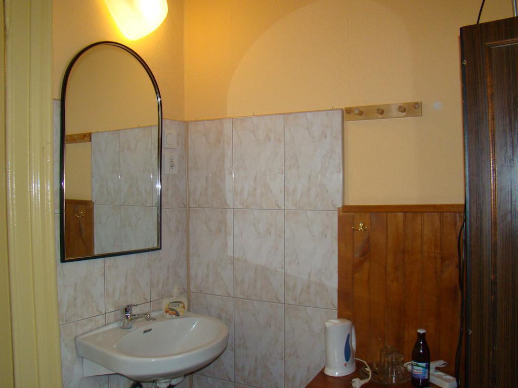 Hotel Polonia Намыслув Номер фото